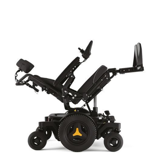 Algol Trehabilta liikkumisen apuvälineet. Permobil M1 on keskipyörävetoinen sähköpyörätuoli, jossa on toimiva istuinratkaisu. Turvalliseen liikkumiseen sisä- ja ulkotiloissa.