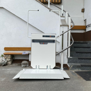Ascendor PLK8 -mutkallisen portaan lavahissi - Kuva 2