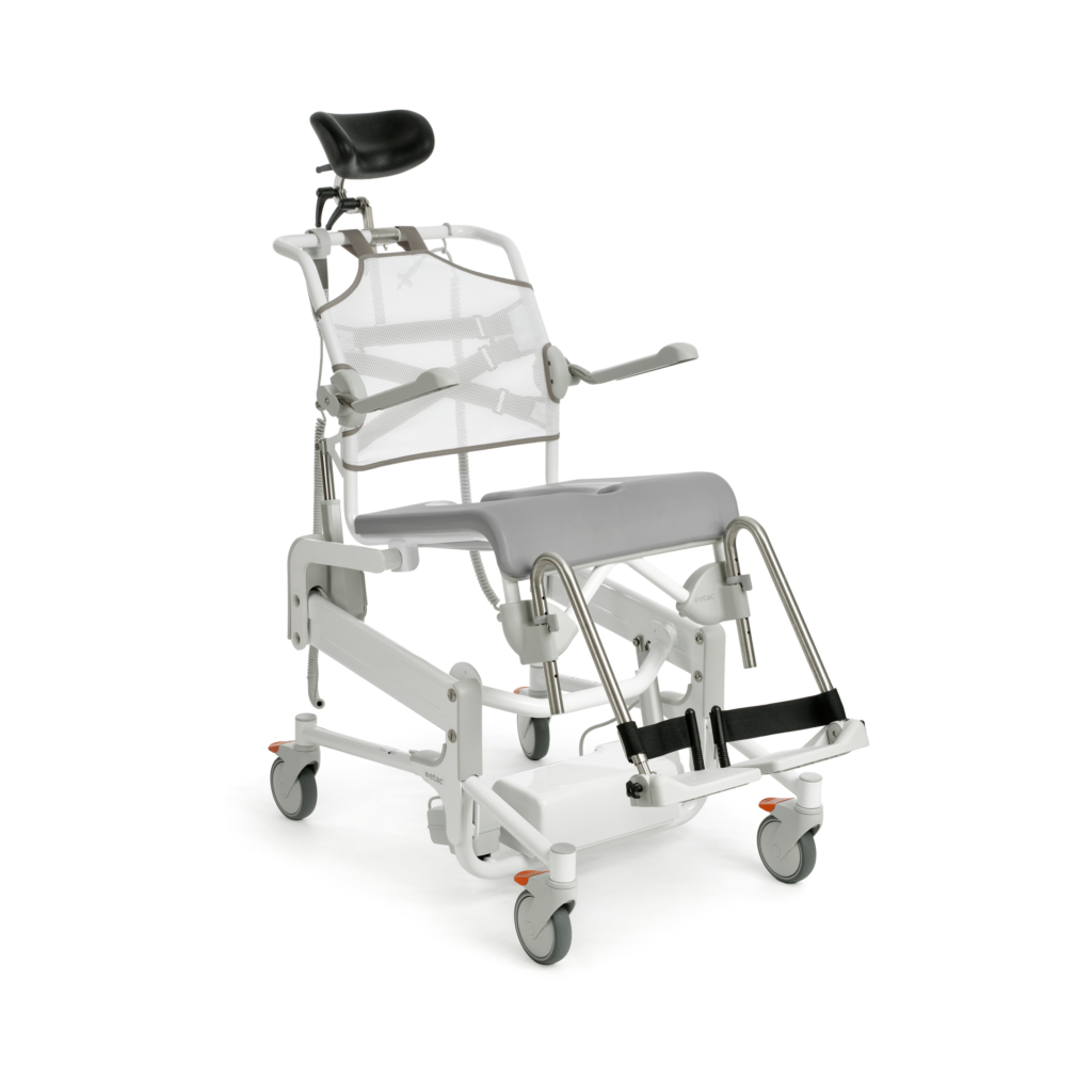 Etac Alto -sähkökäyttöinen suihkutuoli -SOFTSEAT 2CM FLIP UP FOOTPLATES