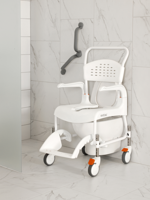 Etac Clean -suihkutuoli HRB-, valkoinen - wc-istuimen yläpuolella