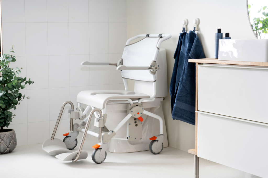Etac Swift Mobil-2 - suihku ja -wc-tuoli XL
