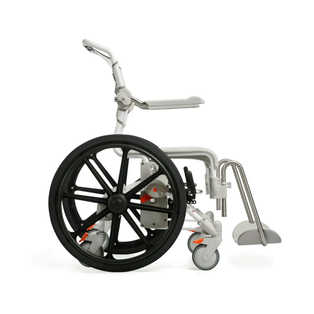 Etac Swift Mobil 24"-2 - kelattava suihku- ja wc-tuoli sivusta