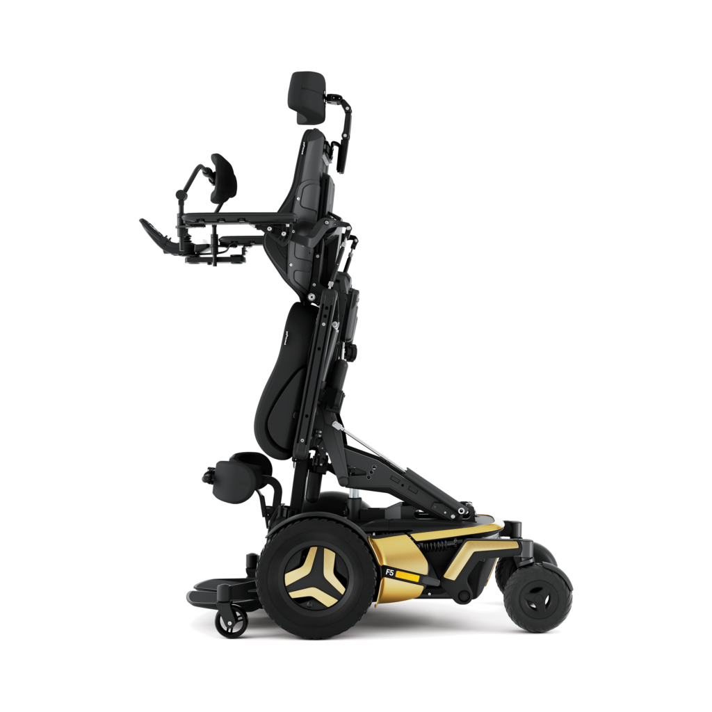 Permobil F5 Corpus VS -sähköpyörätuoli - pystyasento