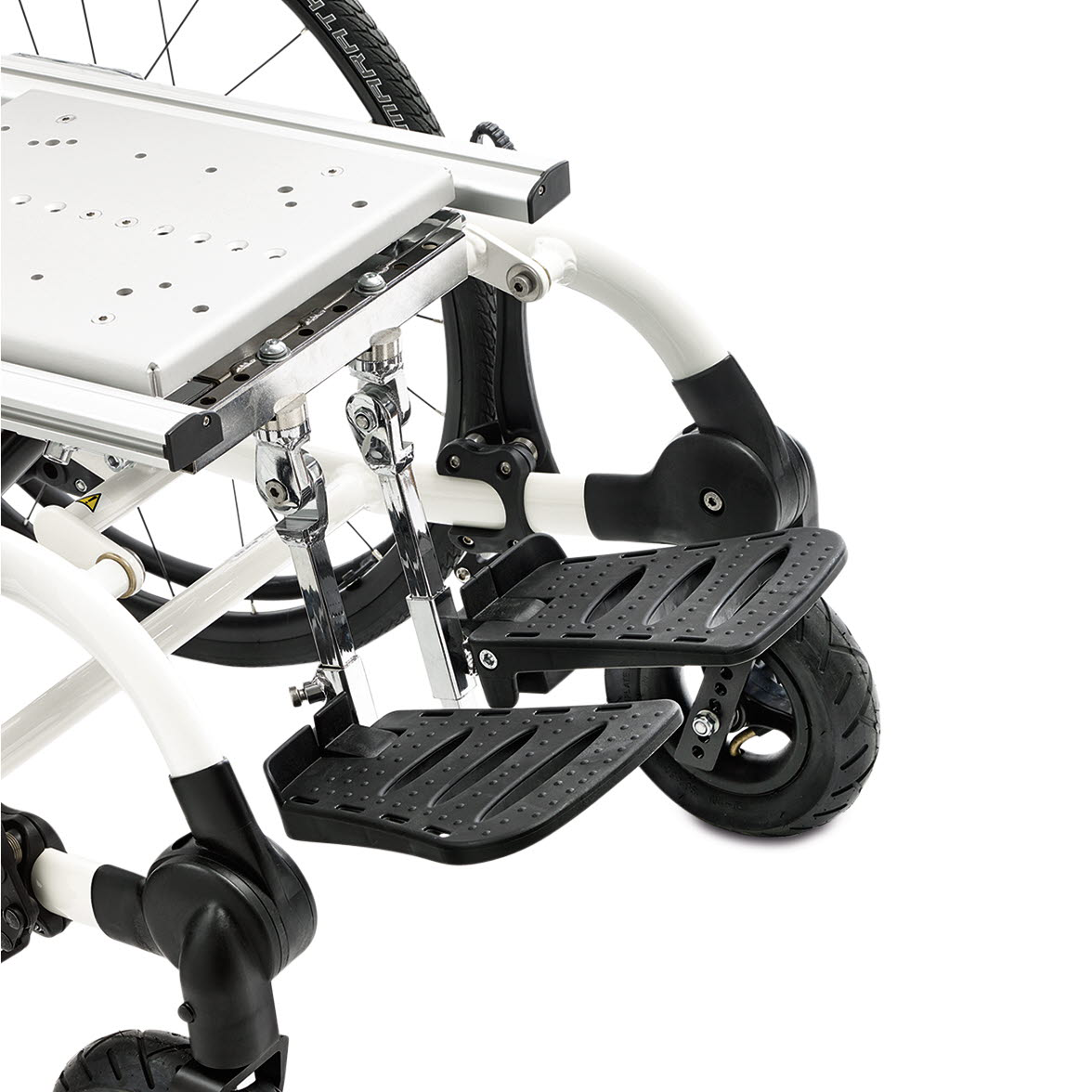 R82 Combi Frame:x -pyörätuolialusta - erilliset jalkatuet, säädettävä