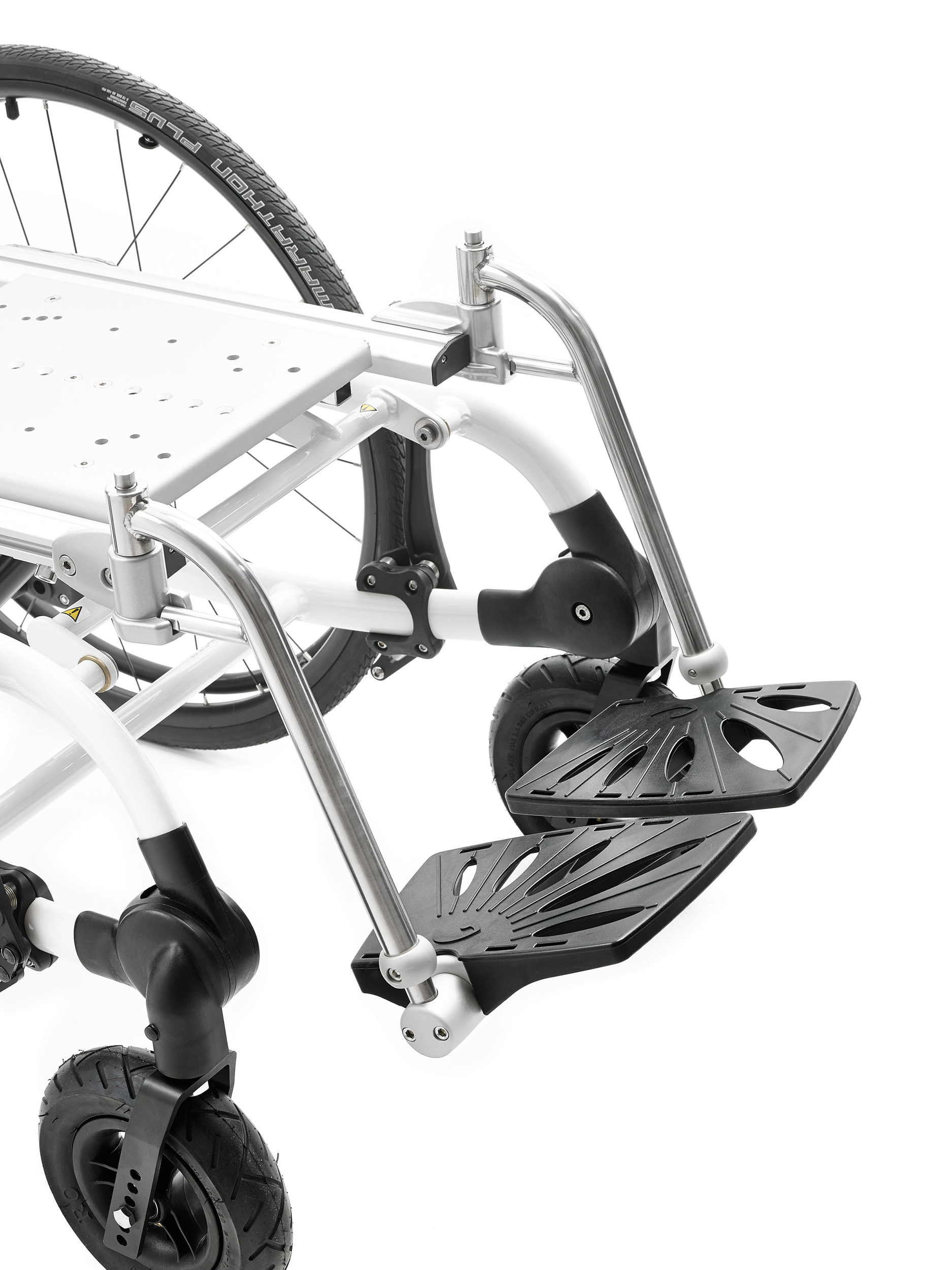 R82 Combi Frame:x -pyörätuolialusta - jalkatuki, kiinteä kulma