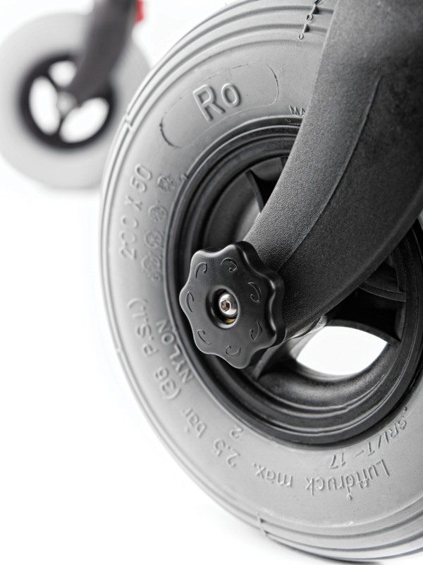R82 Mustang -kävelyteline - tension adjustable wheels