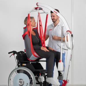 Molift RgoSling -nostoliina ja Molift Smart 150 -henkilönostolaite - hoitaja